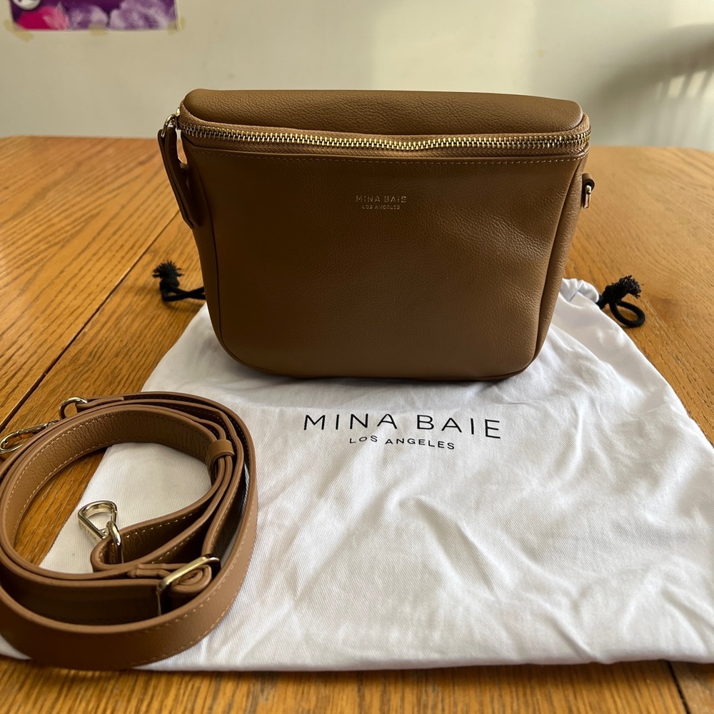Mina Baie leather Fanny in Tan